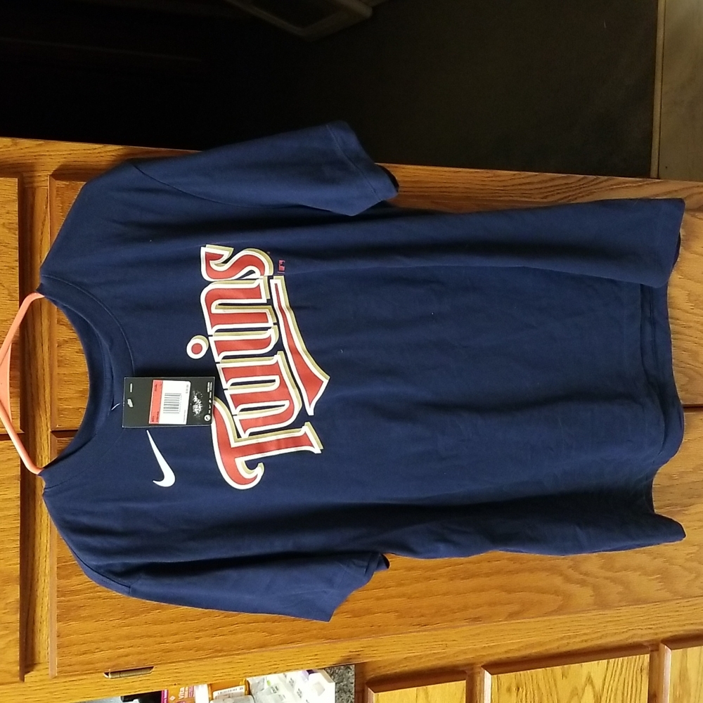 Brand new Nike Minnesota Twins tshirt